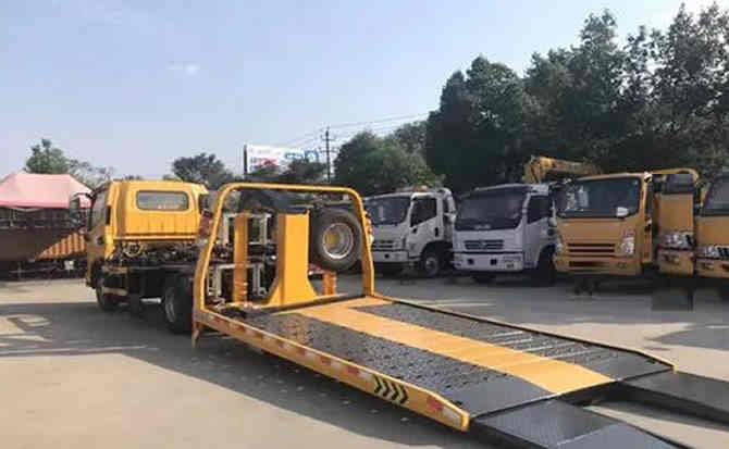 崆峒区汽车中途维修案例